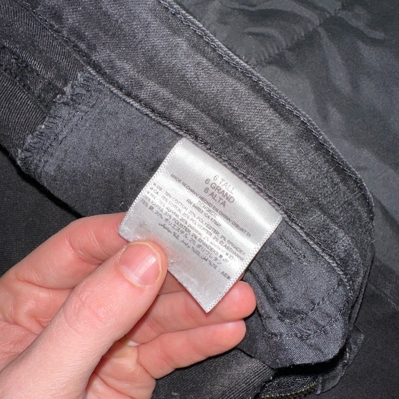 Old Navy Women’s Mid-Rise Skinny Jeans, Size 6 Tall, Light Black - Picture 2 of 4